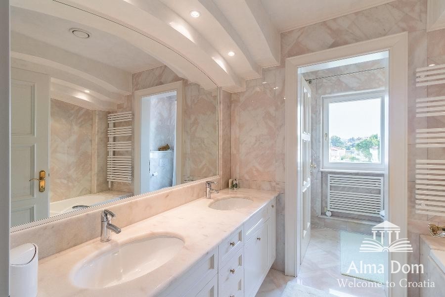 Umago,villa prima filla al mare! 24