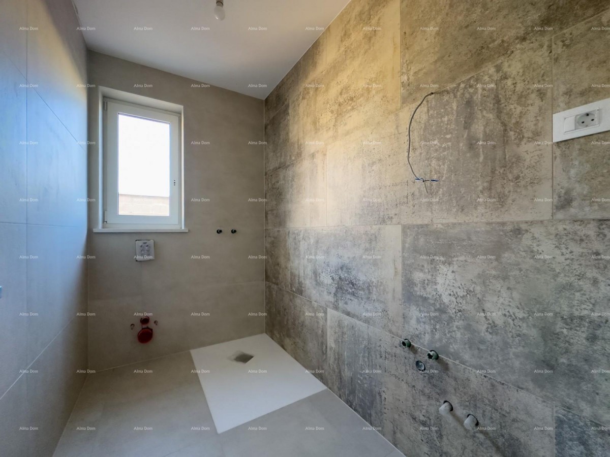 Prodajamo stanovanje z velikim vrtom v Barbanu. 13