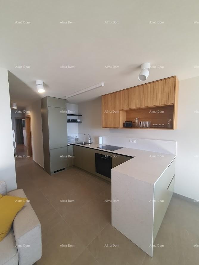 Лабин! Продается прекрасная двухкомнатная квартира с видом на море! 7