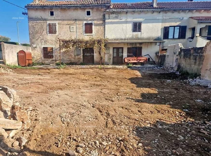 Sale of two stone houses for renovation - vicinity of Žminj! 1