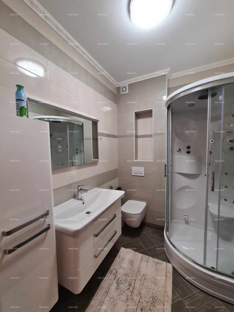 Trinadstropno stanovanje s strešno teraso! 100 metrov do morja. 6