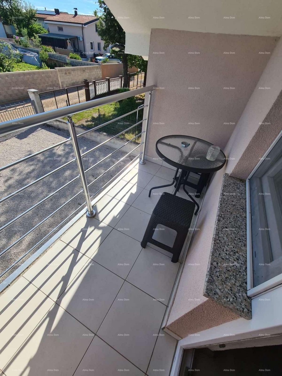 PEROJ, Stan na gornjem katu, blizu mora. 20