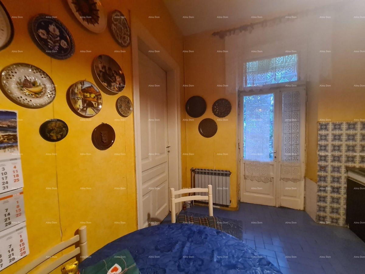 Stan v pritličju s dvoriščem in garažo – center Pule 6