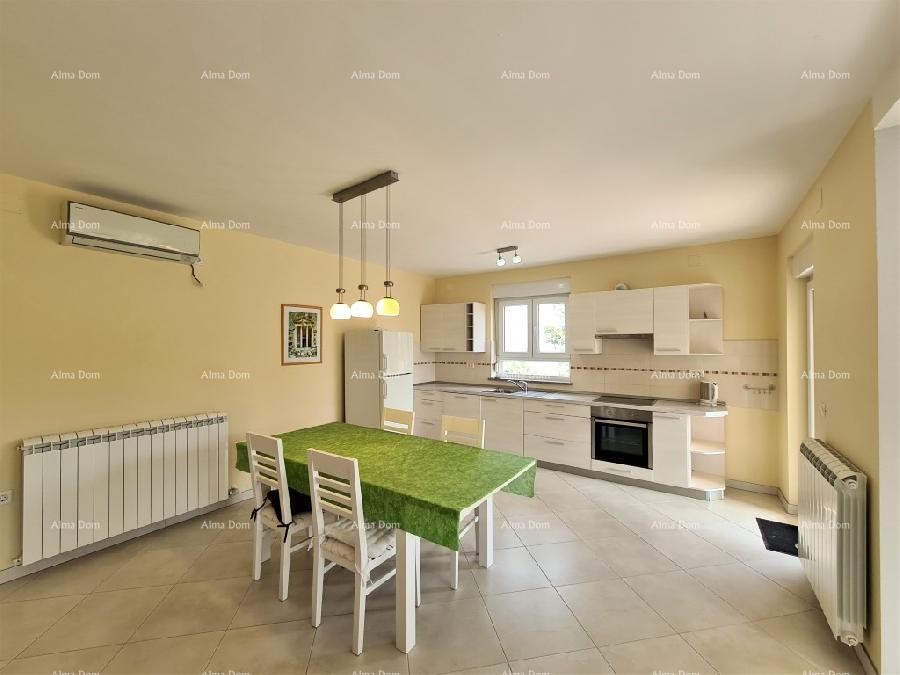 Лижнян продается один большой и один маленький дом. 17