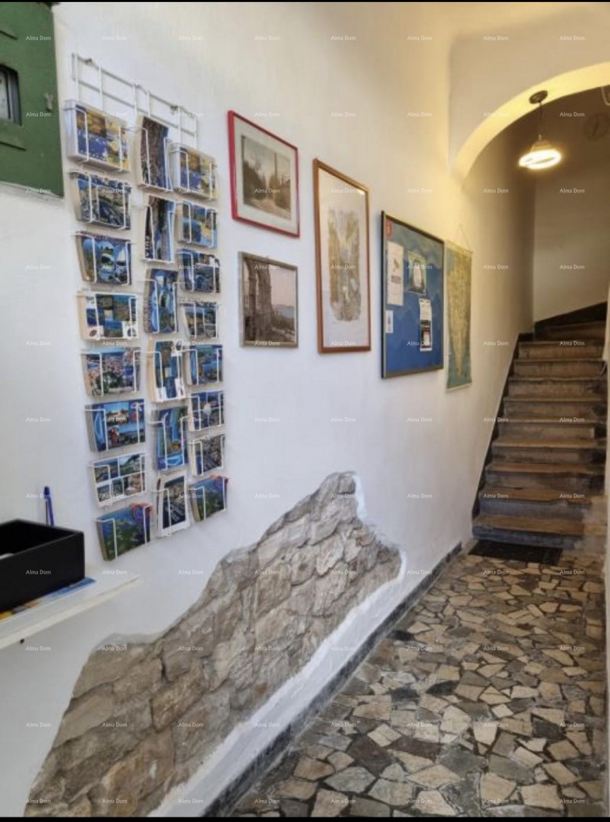 PULA STARA JEZGRA GRADA. KUĆA NA 5 MANJIH ETAŽA. 3