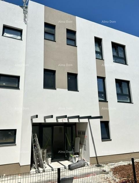 Продаем квартиру в новостройке с садом! ШТИНЬЯН. 3