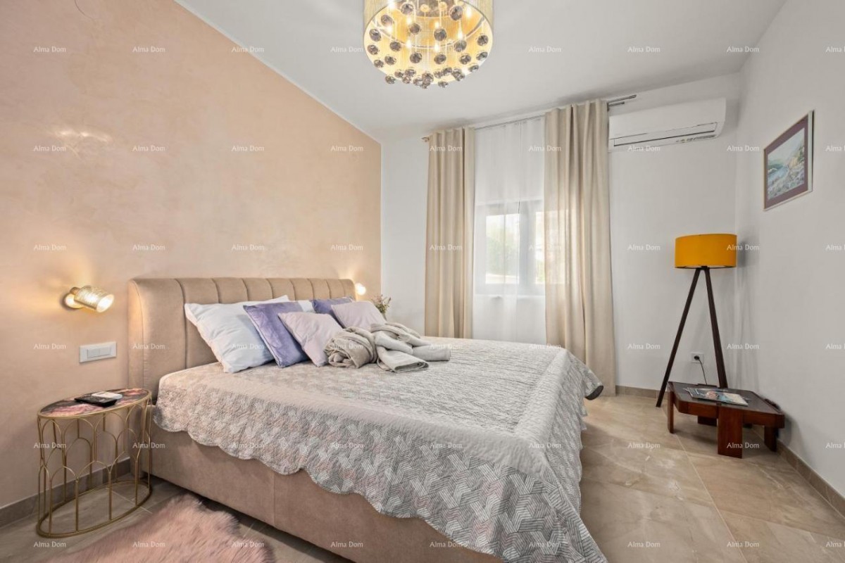 Продаем прекрасную виллу в Ровине. 3