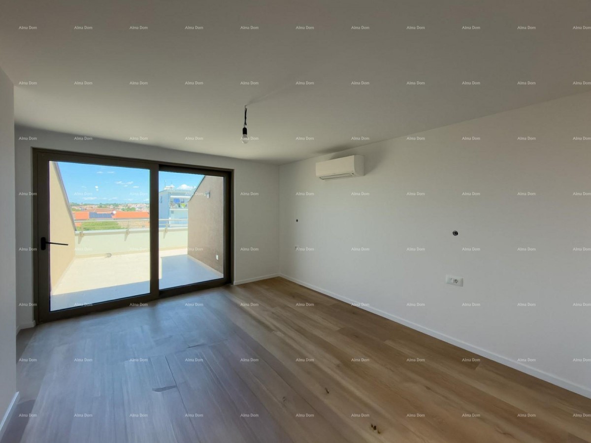 DVOETAŽNI APARTMA V CENTRU POREČA 15