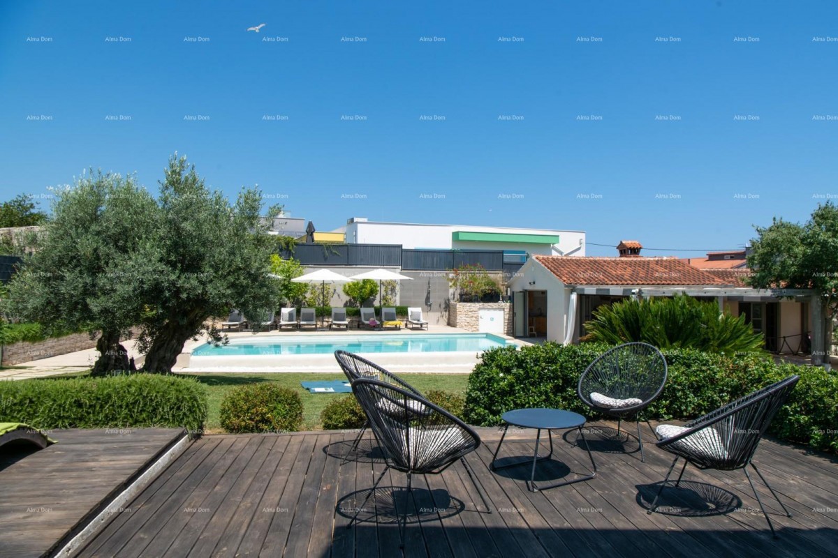 Prodaja - luksuzna vila s bazenom i dodatnim objektom, na prostranoj okućnici, Ližnjan! 9