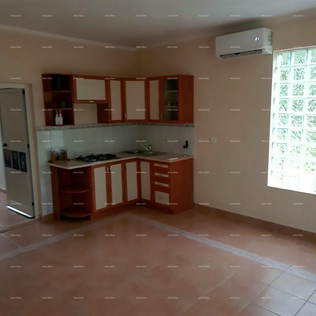 Prodaje se samostojeća kuća, Marčana 20