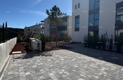 Prodaja stanovanja v Rovinju s pogledom na morje