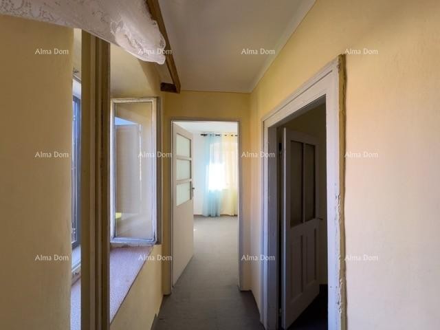 Мы продаем большой отдельно стоящий дом с просторным двором! 23