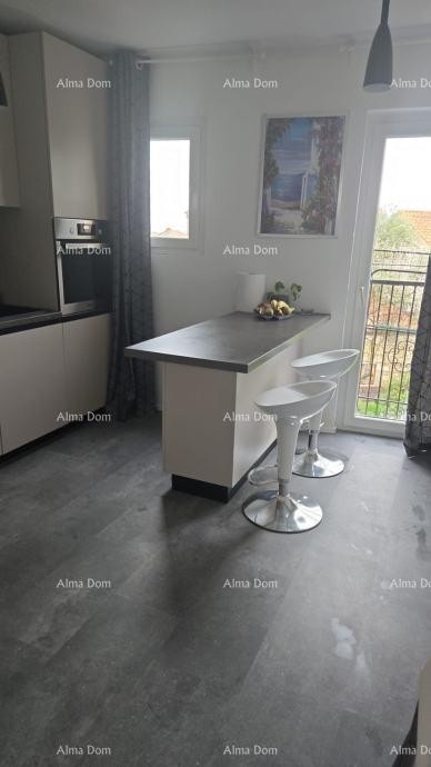 Istra, Buje, appartamento di 56 m2 in centro, 2 camere da letto, ristrutturato. 5