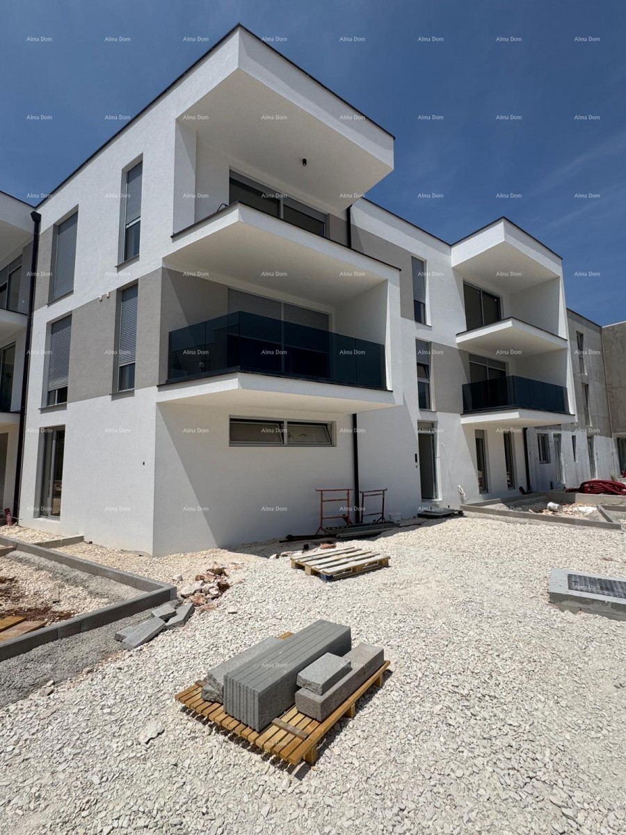 Vendita di un appartamento  con posto auto e vista mare, Ližnjan! 5