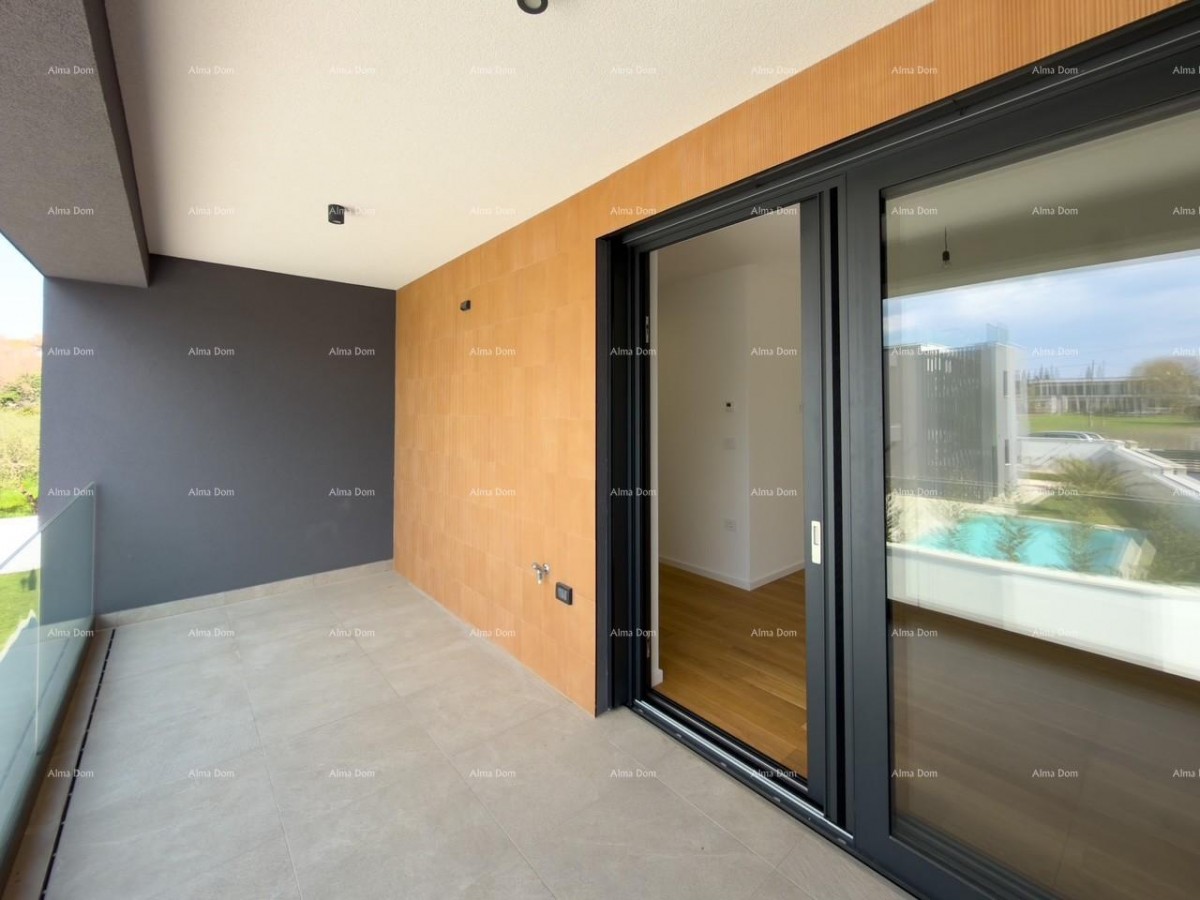 Современная вилла в 100 метрах от моря! 31