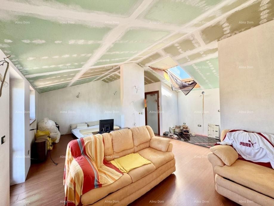 Pomer, House 246 m² with yard 12