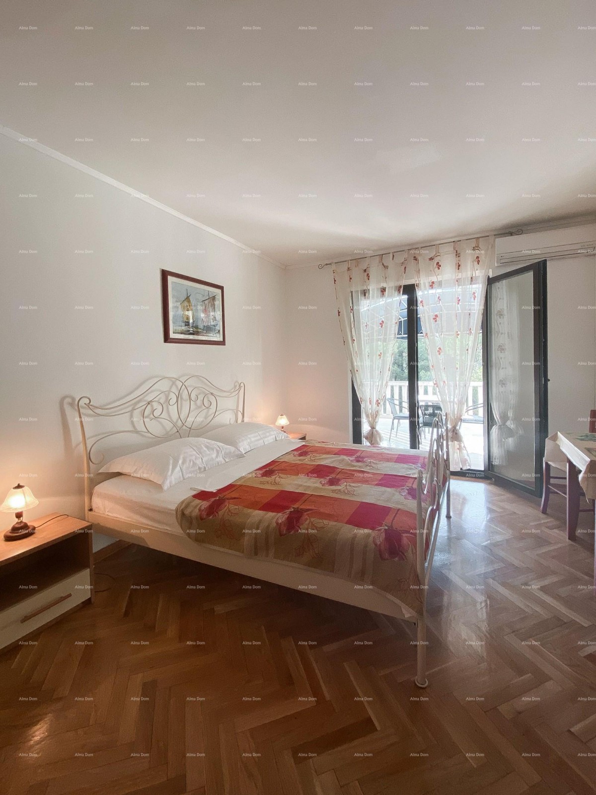 Beautiful villa with 6 apartments for sale in one of the best locations in Supetar, island of Brač! 28