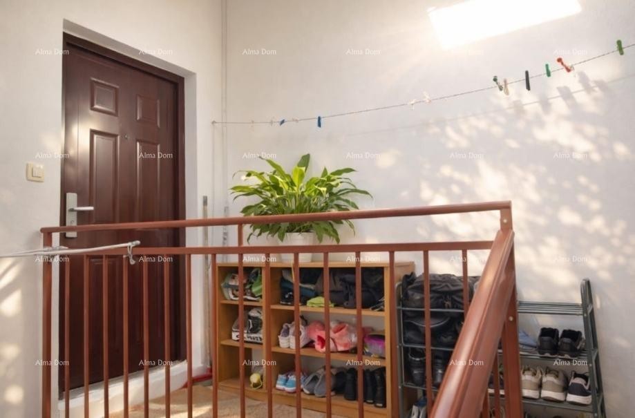 Rovinj – property with two apartments, sea view, and parking space 10