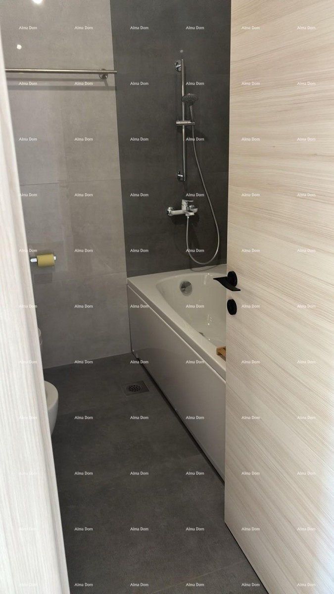 ŠIŠAN, kuća s dvije stambene jedinice, 195 m2 12