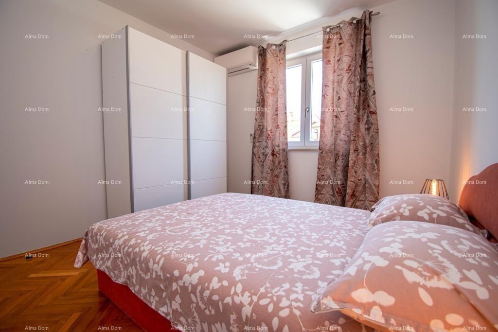 Banjole. Kuća sa 3 apartmana i bazenom. 22