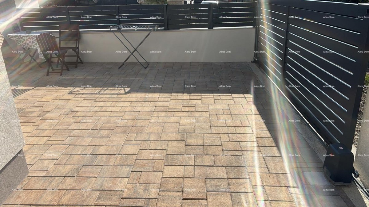 ŠIŠAN, kuća s dvije stambene jedinice, 195 m2 3