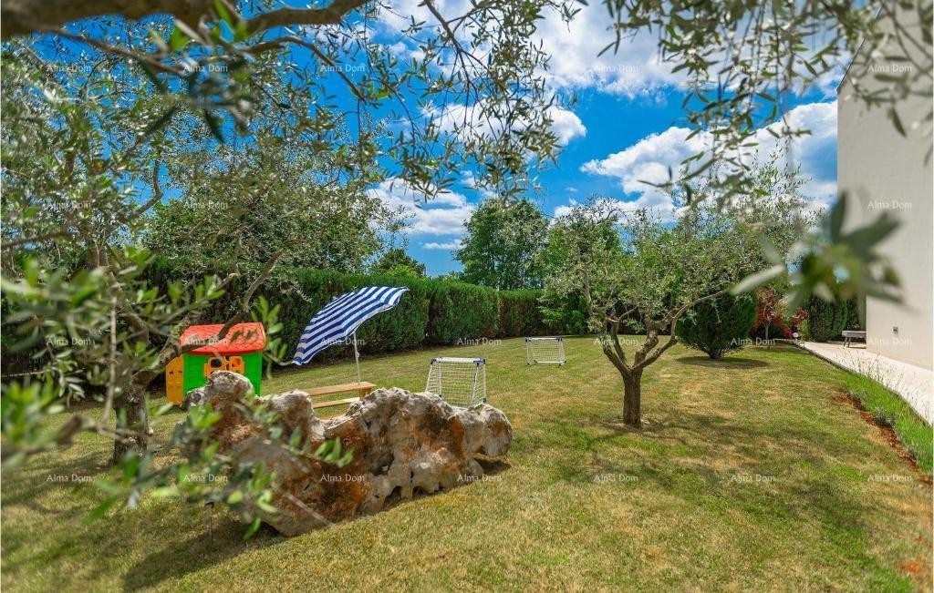 Žminj. Izuzetna moderna vila, okružena netaknutom prirodom. 8