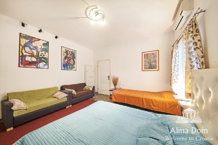 Hiša, blizu mesta Umag. 21