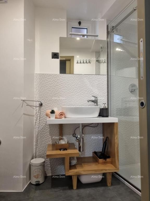 Prodaja - Elegantno uređen dvoetažni stan u staroj jezgri grada, Rovinj! 21