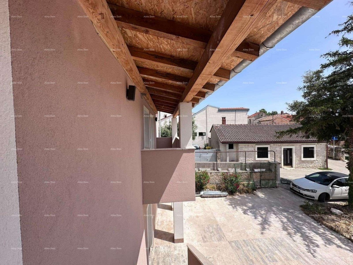 Prodaja fantastične hiše s tremi stanovi v Medulinu! 9