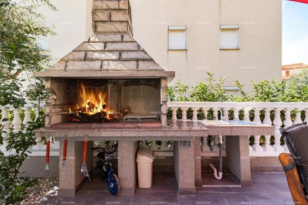 Medulin, stan sa bazenom. 14