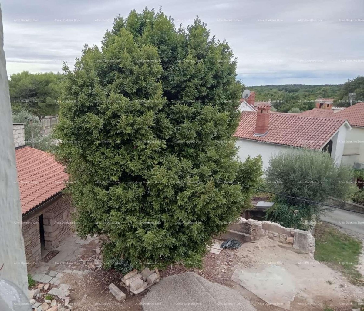 Продается дом с погребом в стадии ремонта, КРНИЦА! 2