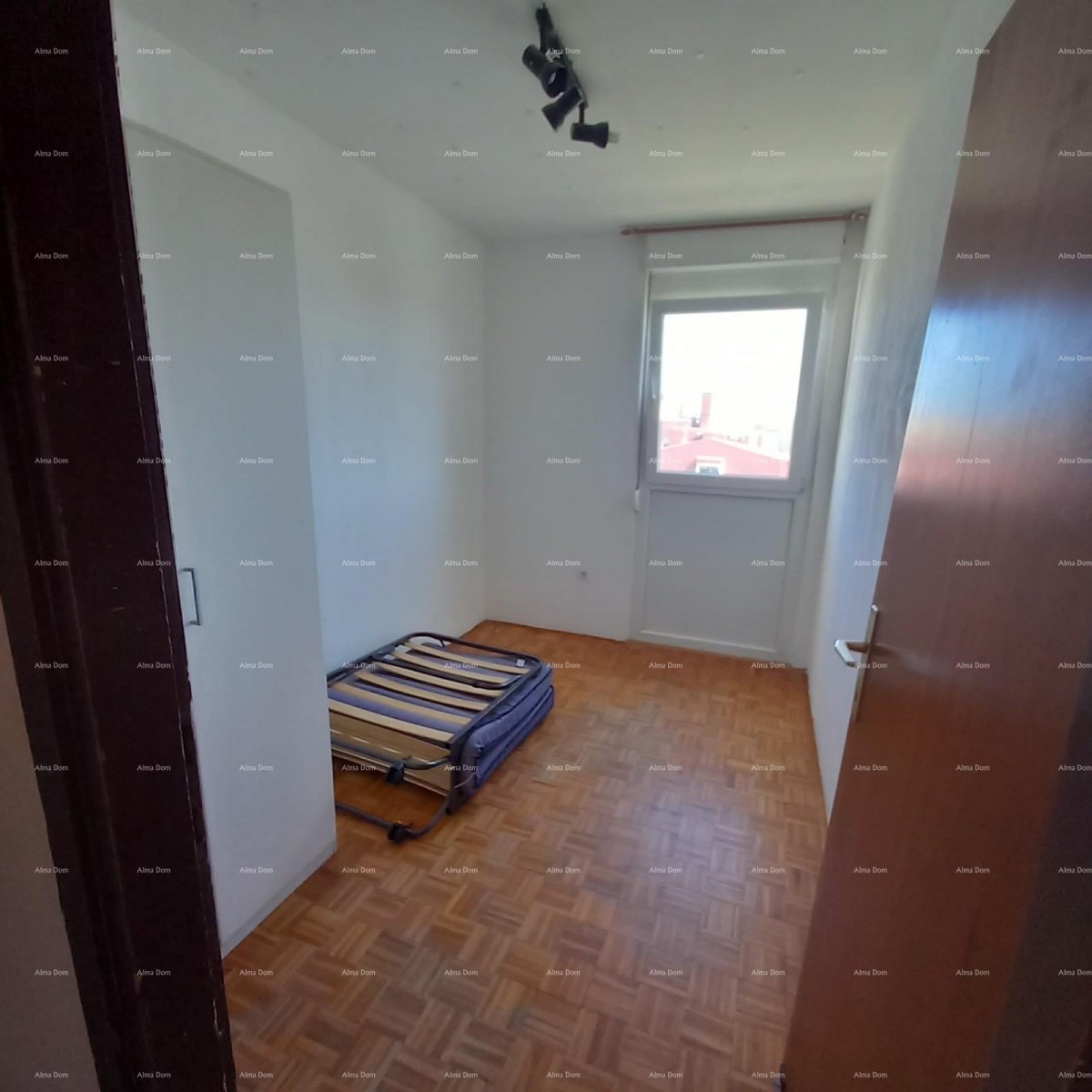 In vendita appartamento a Pola – 68 m² 9