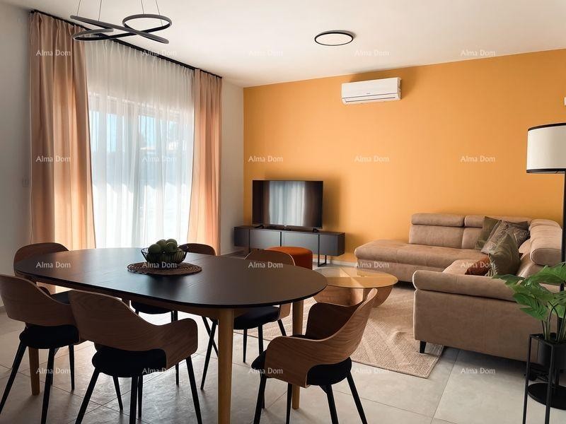 A newly built, modern two-story house with a swimming pool near the sea, Pomer! 10