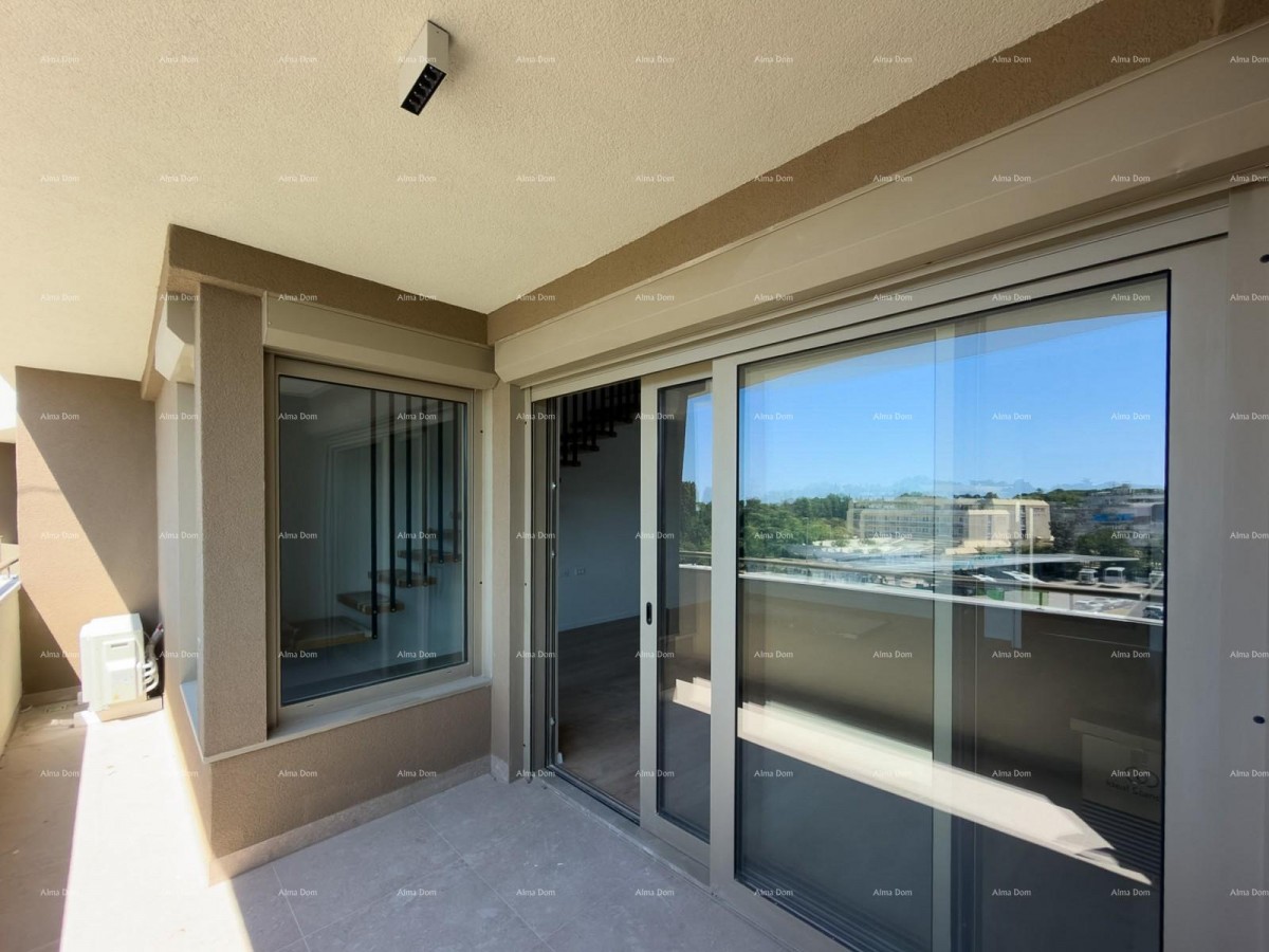 DVOETAŽNI APARTMA V CENTRU POREČA 10