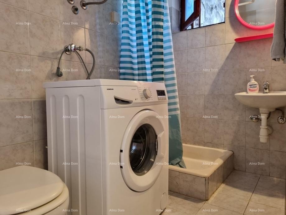 PULA STARA JEZGRA GRADA. KUĆA NA 5 MANJIH ETAŽA. 24