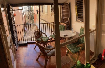 Апартаментный дом в центре Врсара – 200 м от моря