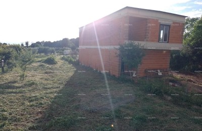 Valtura, building plot next to asphalted road
