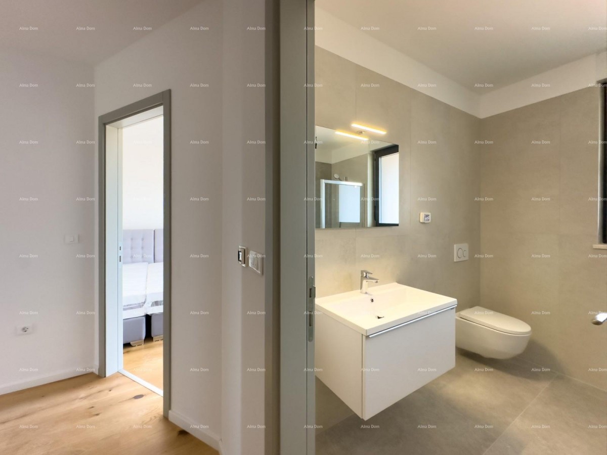 Spacious apartment in Pula with three bedrooms and modern amenities near the city center 12