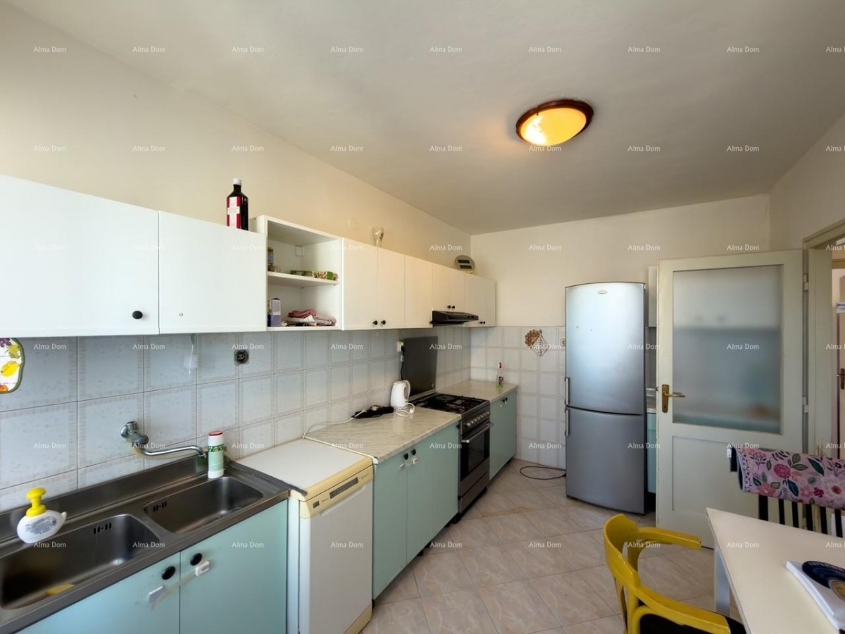 Vendiamo un appartamento in ottima posizione a Pola! 15