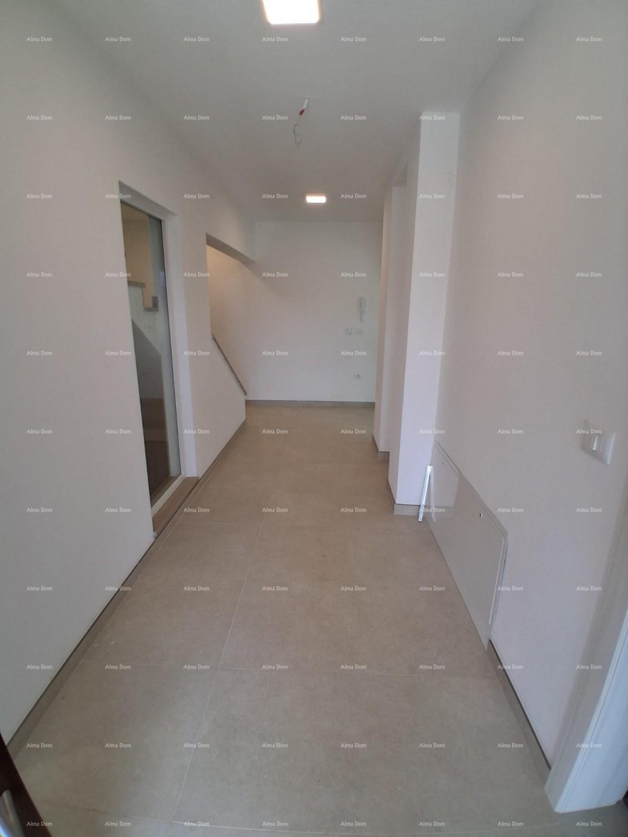 Продажа - роскошный дом на большом участке с бассейном, спа-салоном и тренажерным залом, Пореч! 36