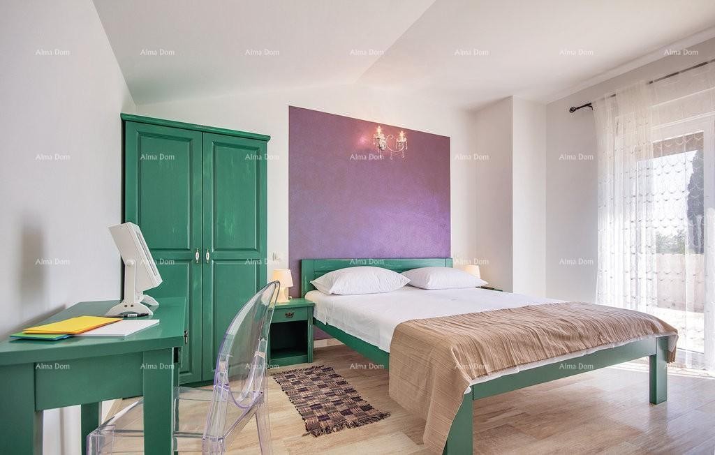 Premantura, samostojeća kuća sa 5 spavaćih soba.Blizina mora . 37