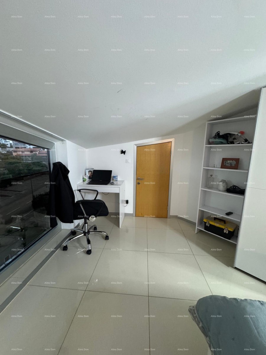 Новиград, с одной спальней. Здание с лифтом. 8