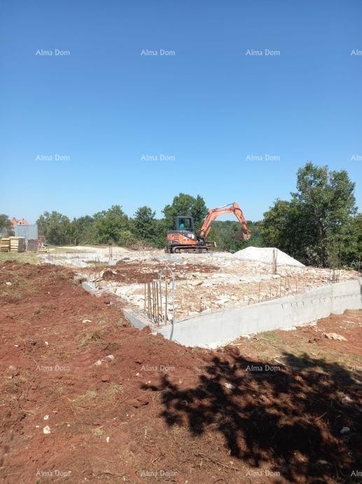 In vendita terreno edificabile con costruzione avviata – Vižinada 6