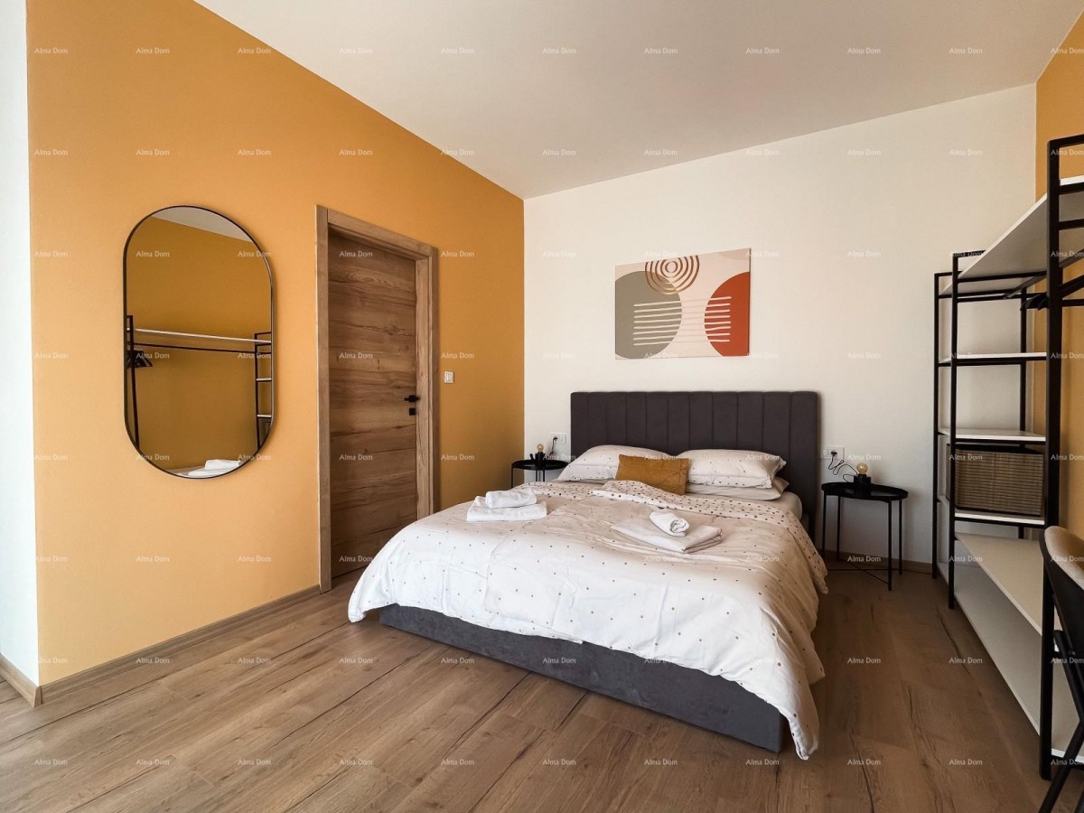 A newly built, modern two-story house with a swimming pool near the sea, Pomer! 12