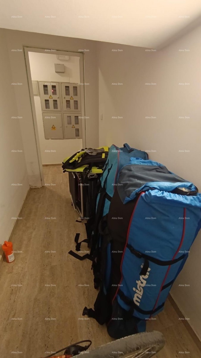 Appartamento con terrazza, posto auto e piscina comune – Premantura 19
