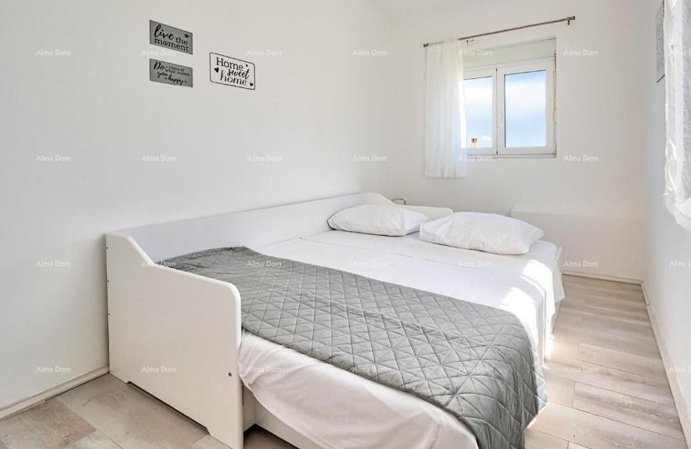 In vendita casa con piscina e vista mare – Ližnjan 15