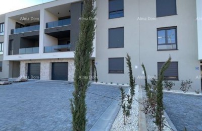Prodaja! Stan u novogradnji s 3 spavaće sobe i dva parkirna mjesta, Pula, Valdebek! S4