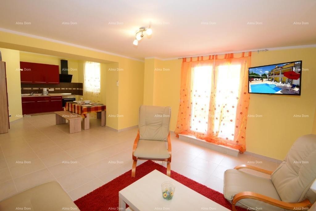 Prodaja - hiša s 4 stanovanji - okolica Višnjana! 6