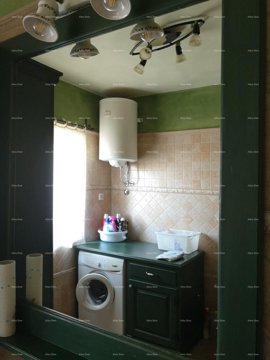 Beautiful house with large pool 18