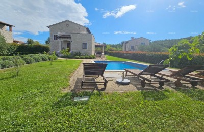 Просторный дом с бассейном в Светом Ловрече - идеальный дом для семьи